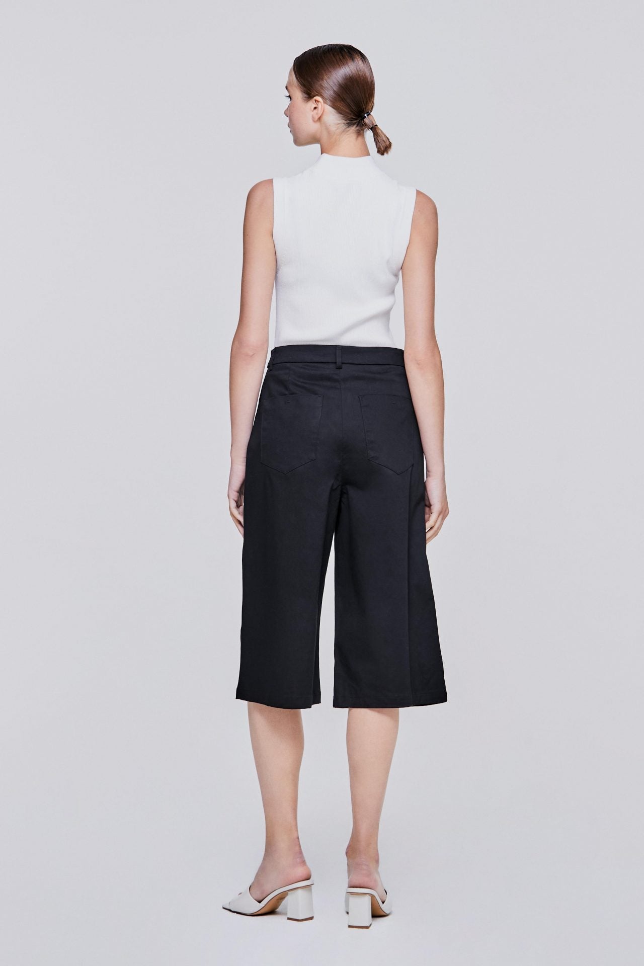 color:NOIR