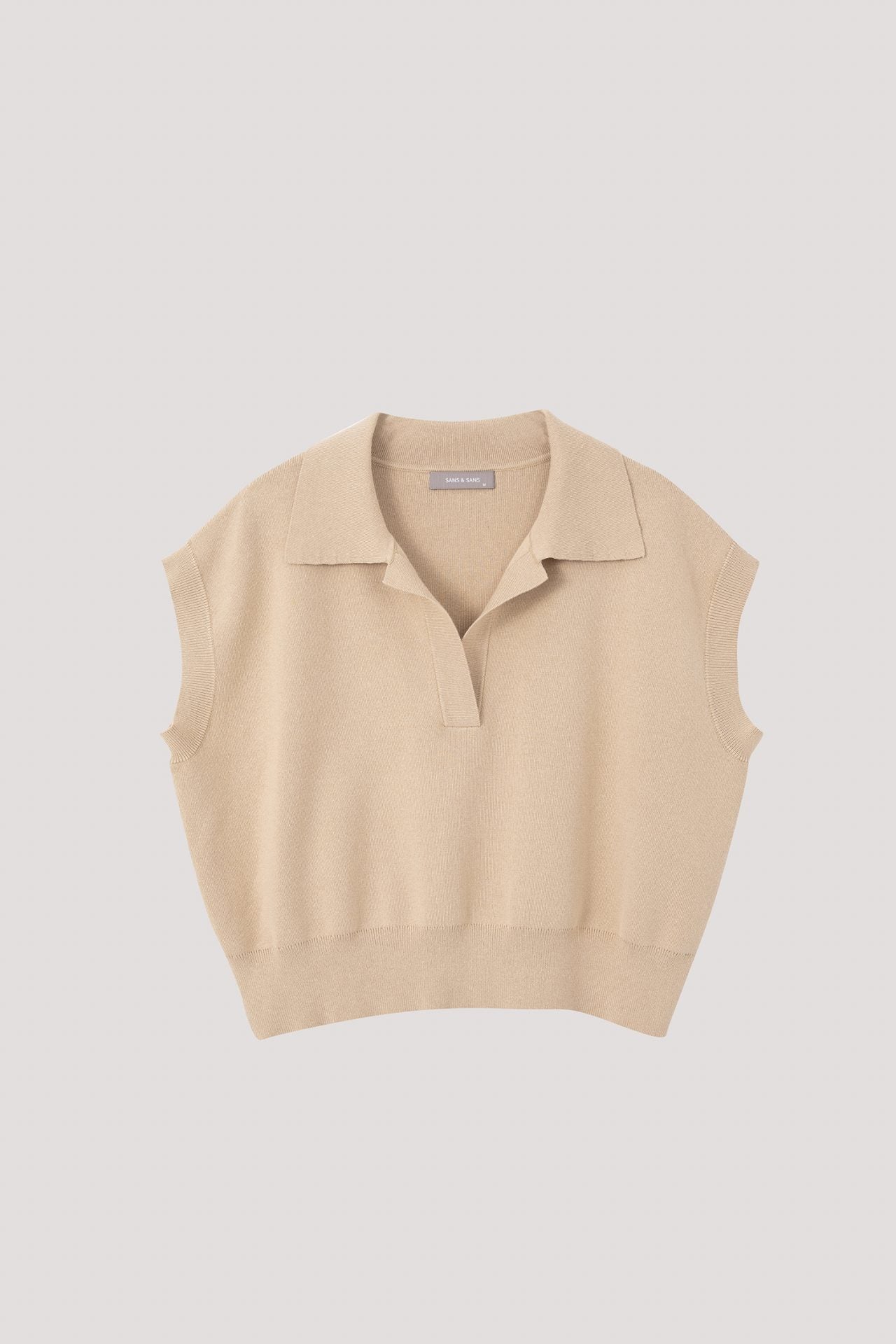 color:BEIGE