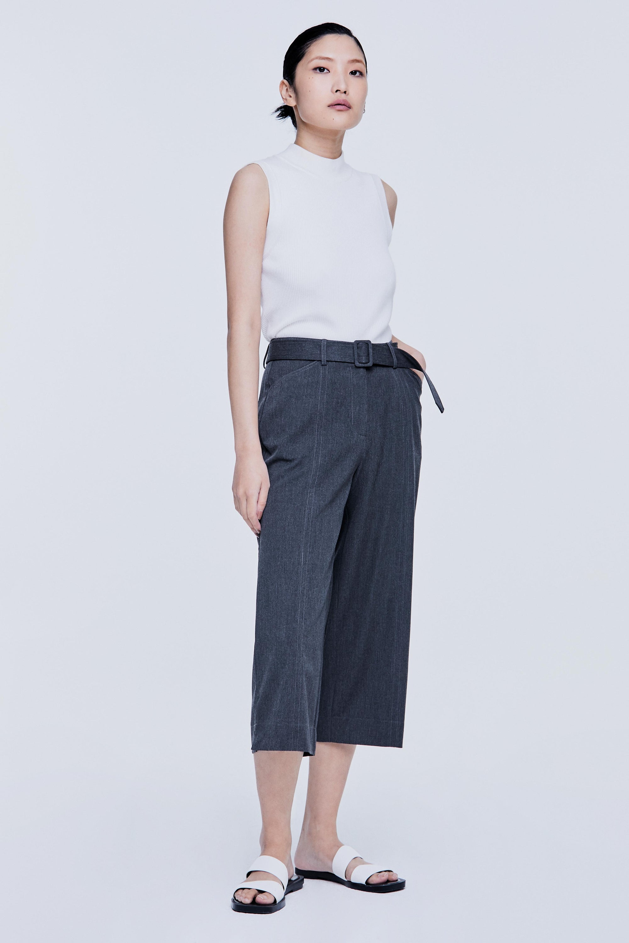 color:CHARCOAL 2