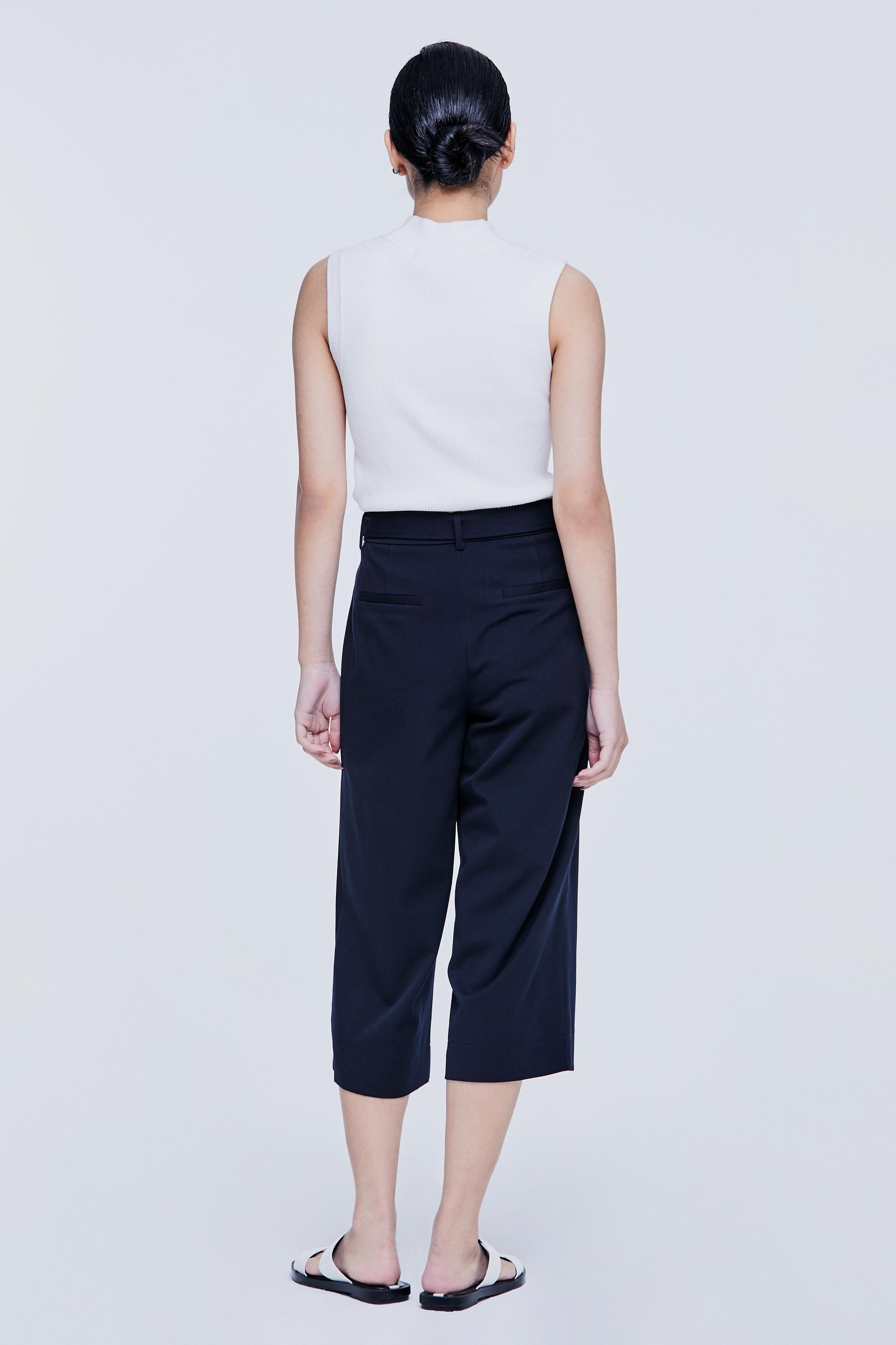 color:NAVY
