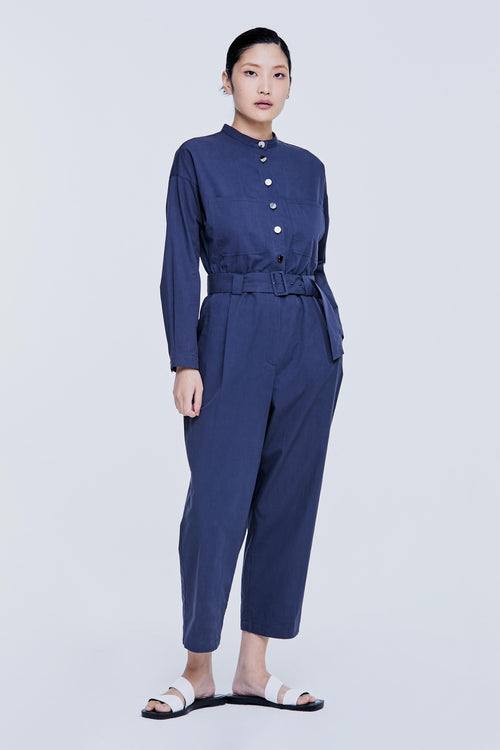 color:NAVY