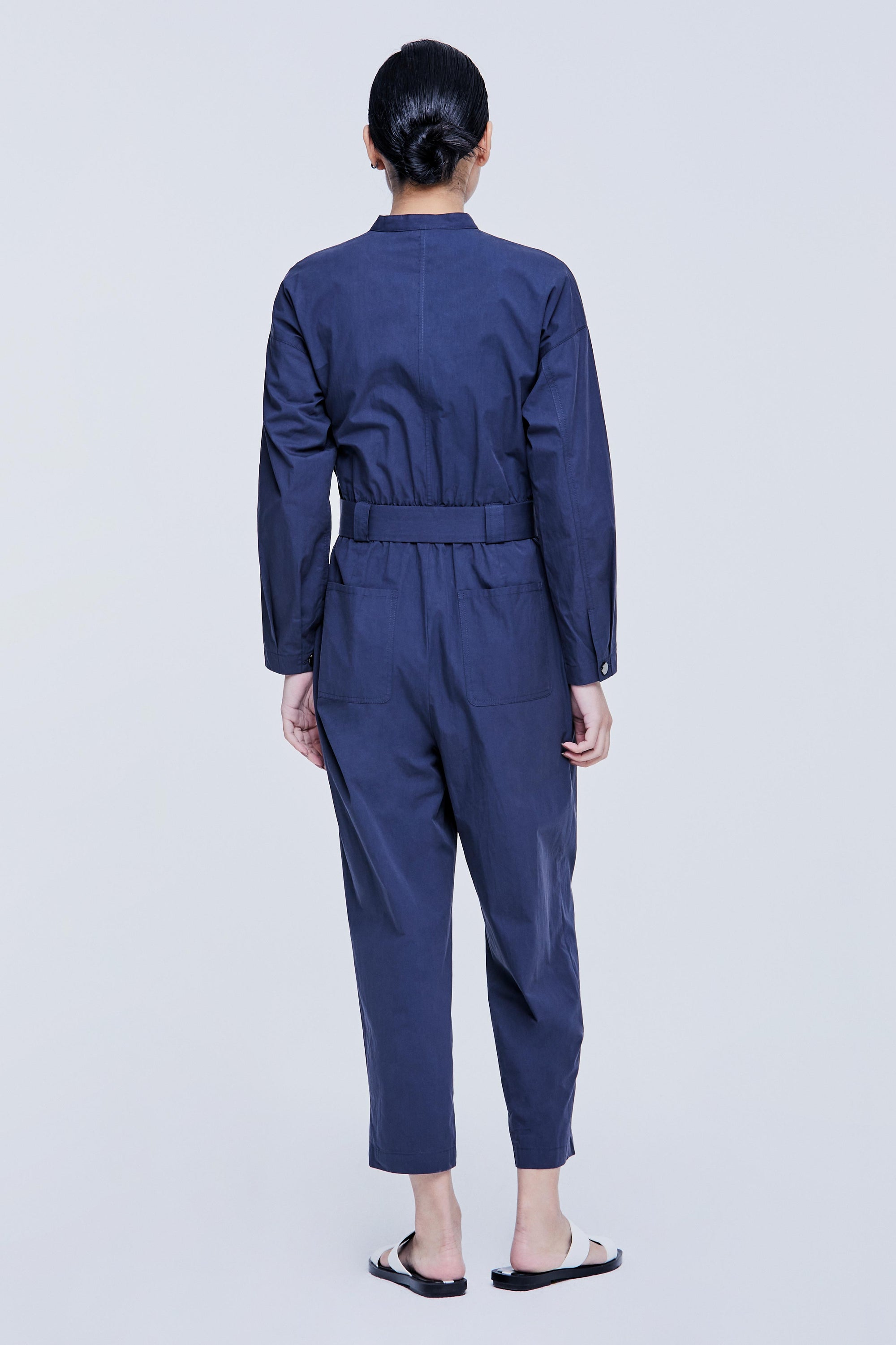color:NAVY