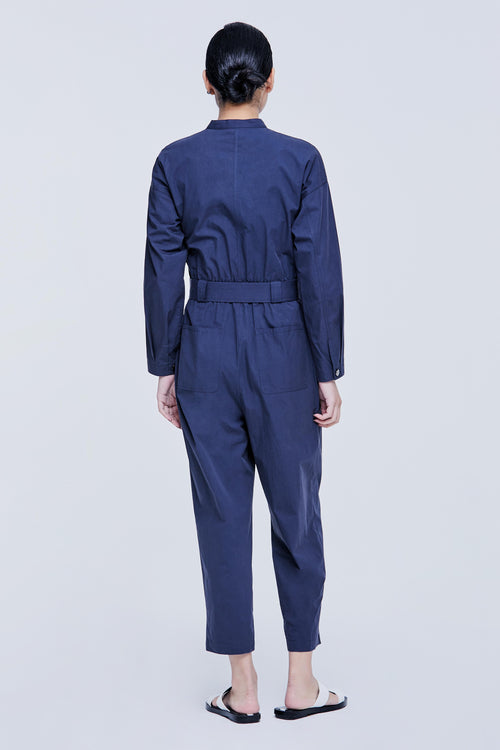 color:NAVY