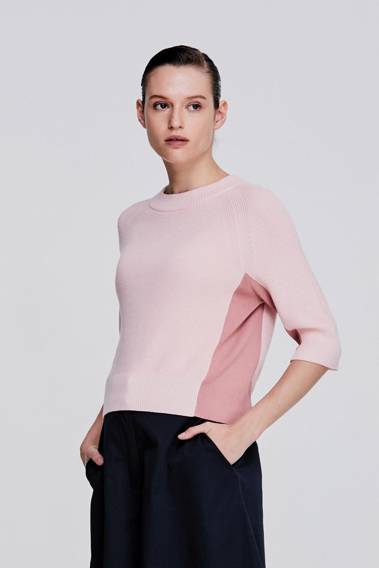 color:BLUSH