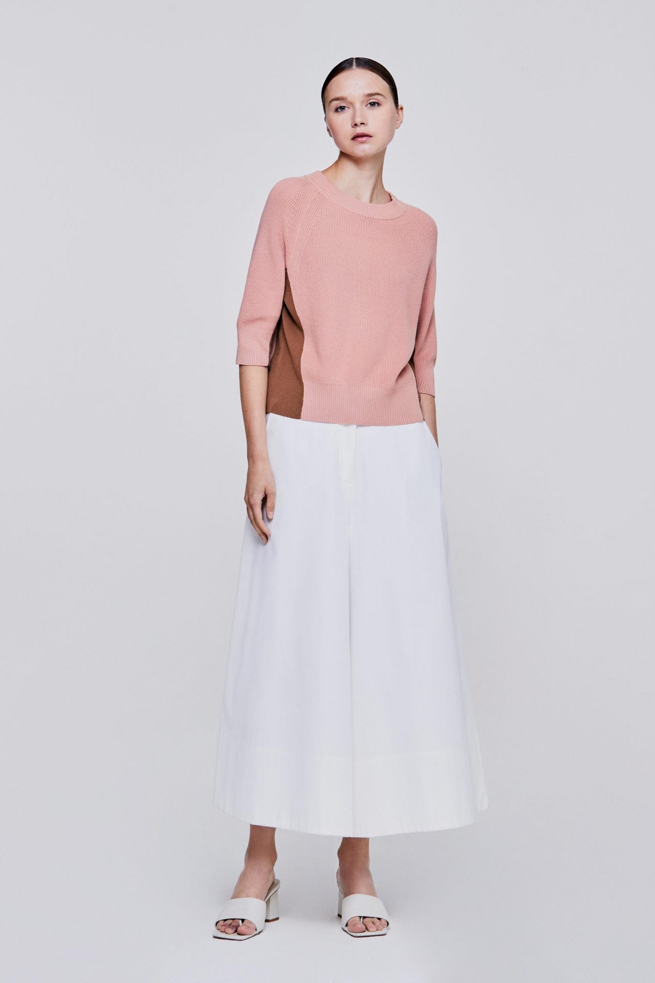 color:PEACH