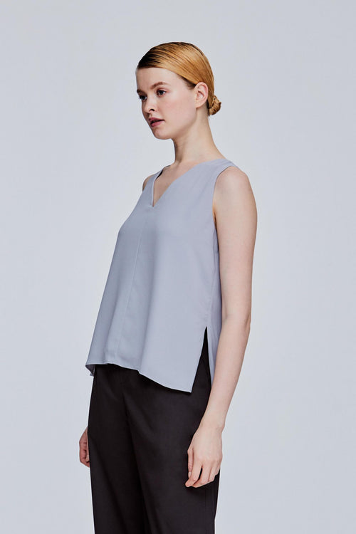 color:GREY
