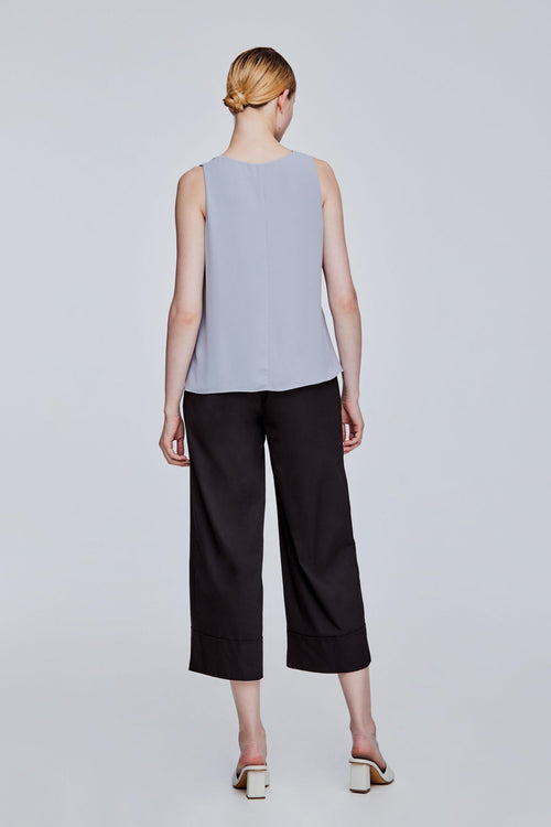 color:GREY