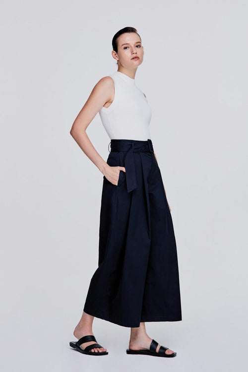 color:NAVY