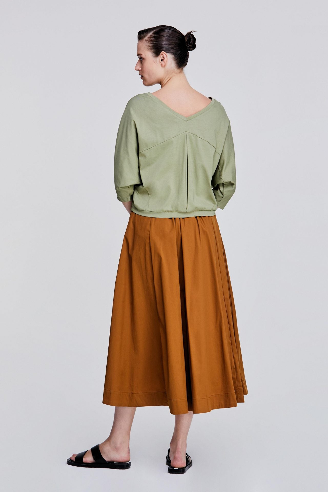 color:ASPARAGUS