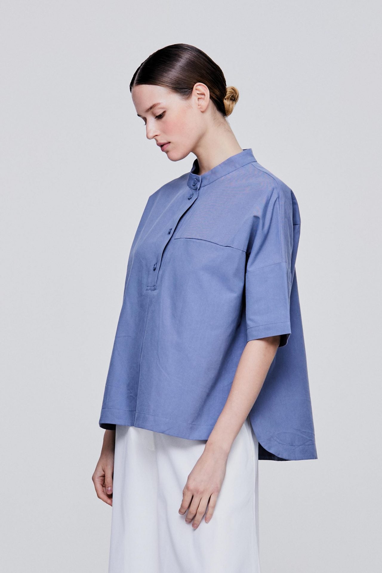 color:STEEL BLUE
