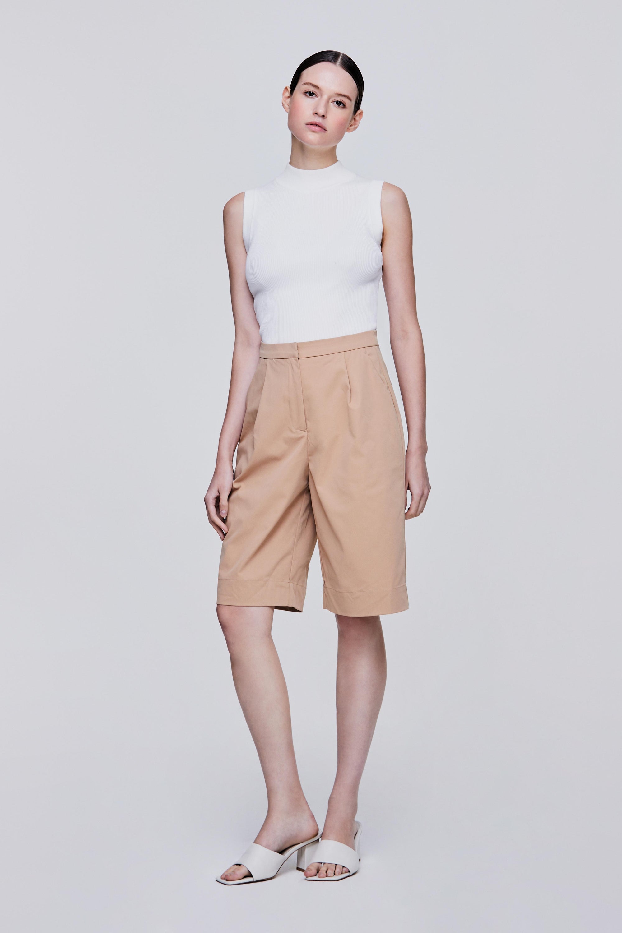 color:KHAKI