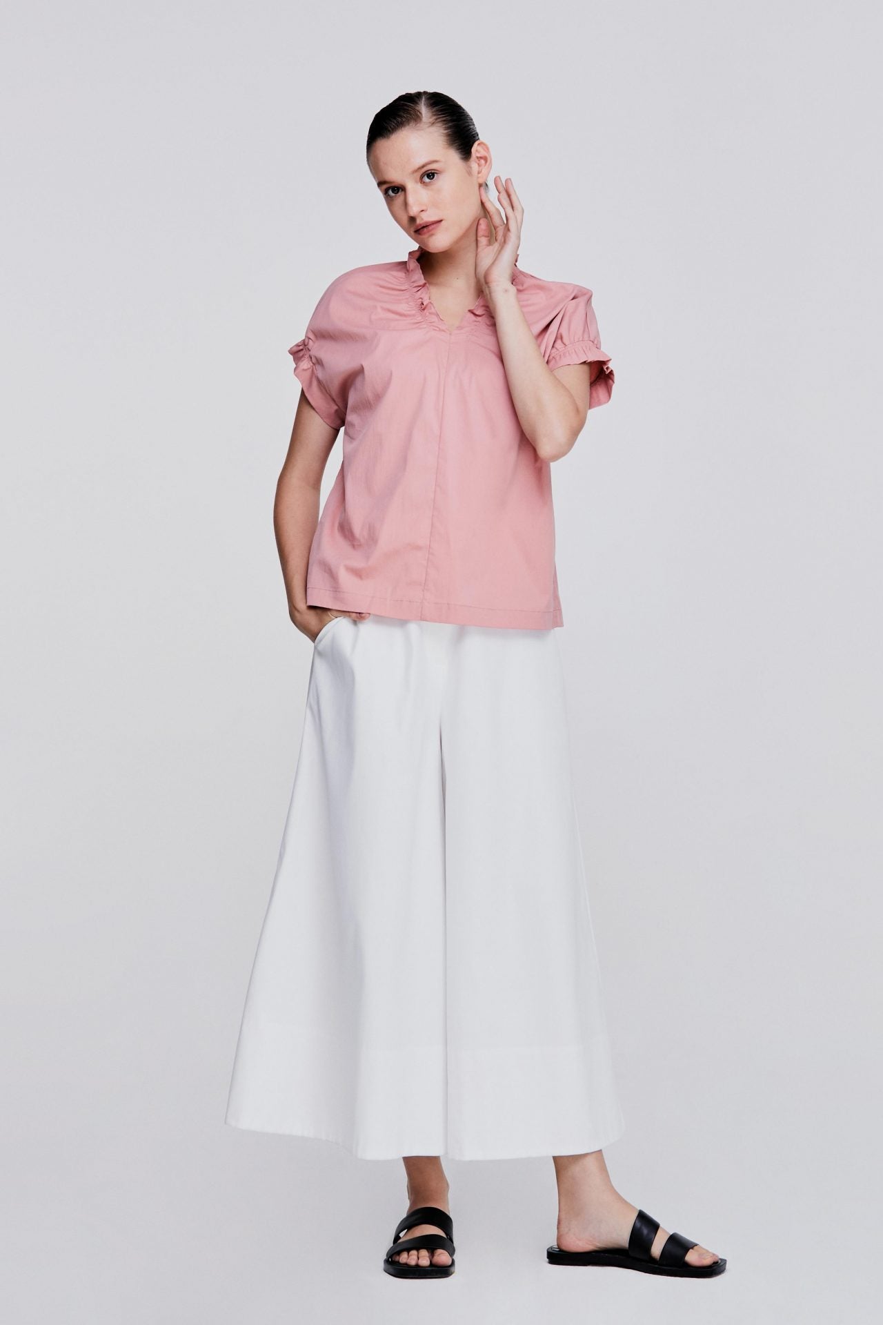 color:BLUSH