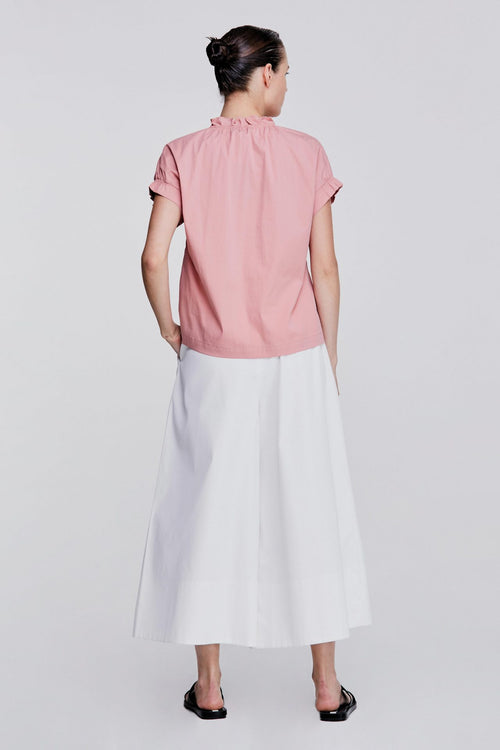color:BLUSH