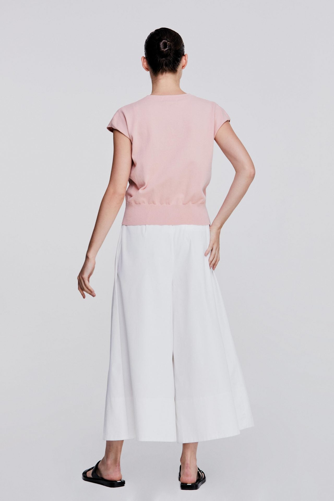 color:BLUSH