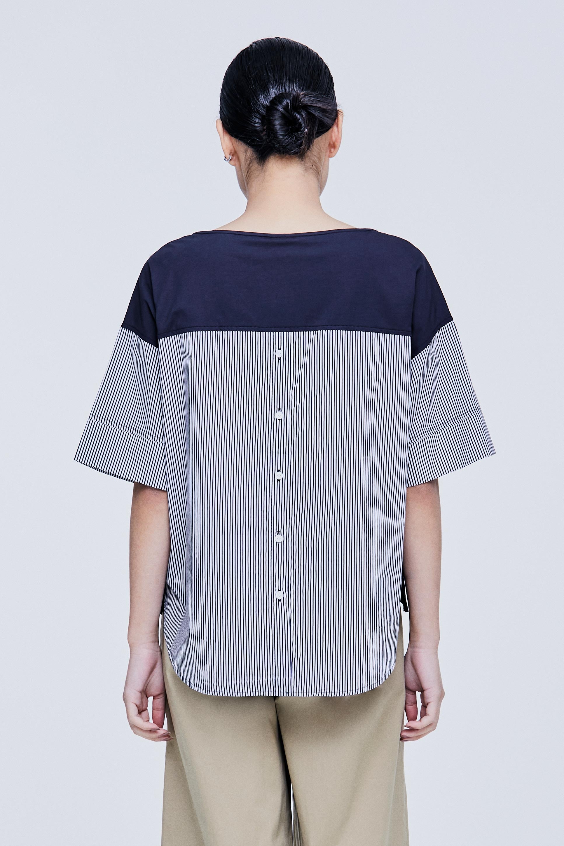 color:NAVY