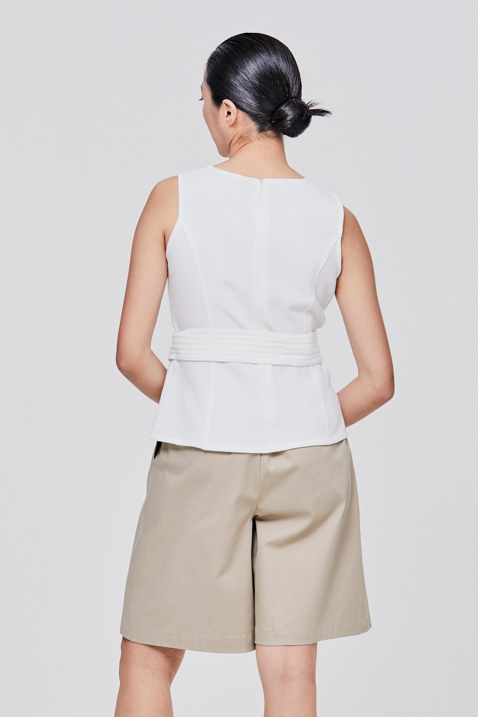 color:IVORY