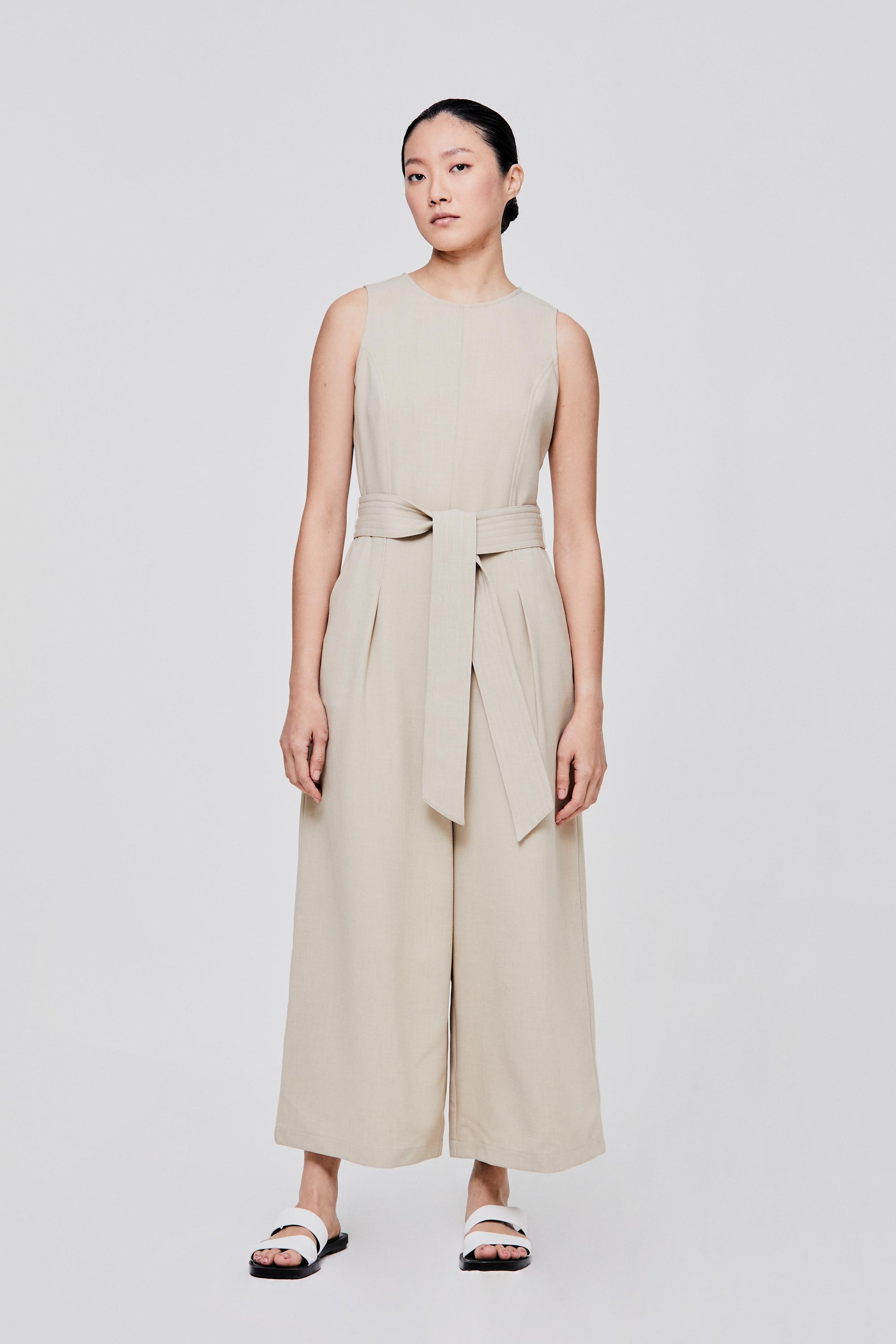 color:SAND