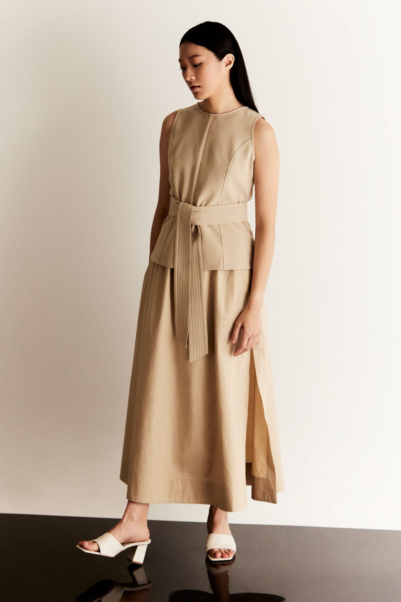 color:SAND