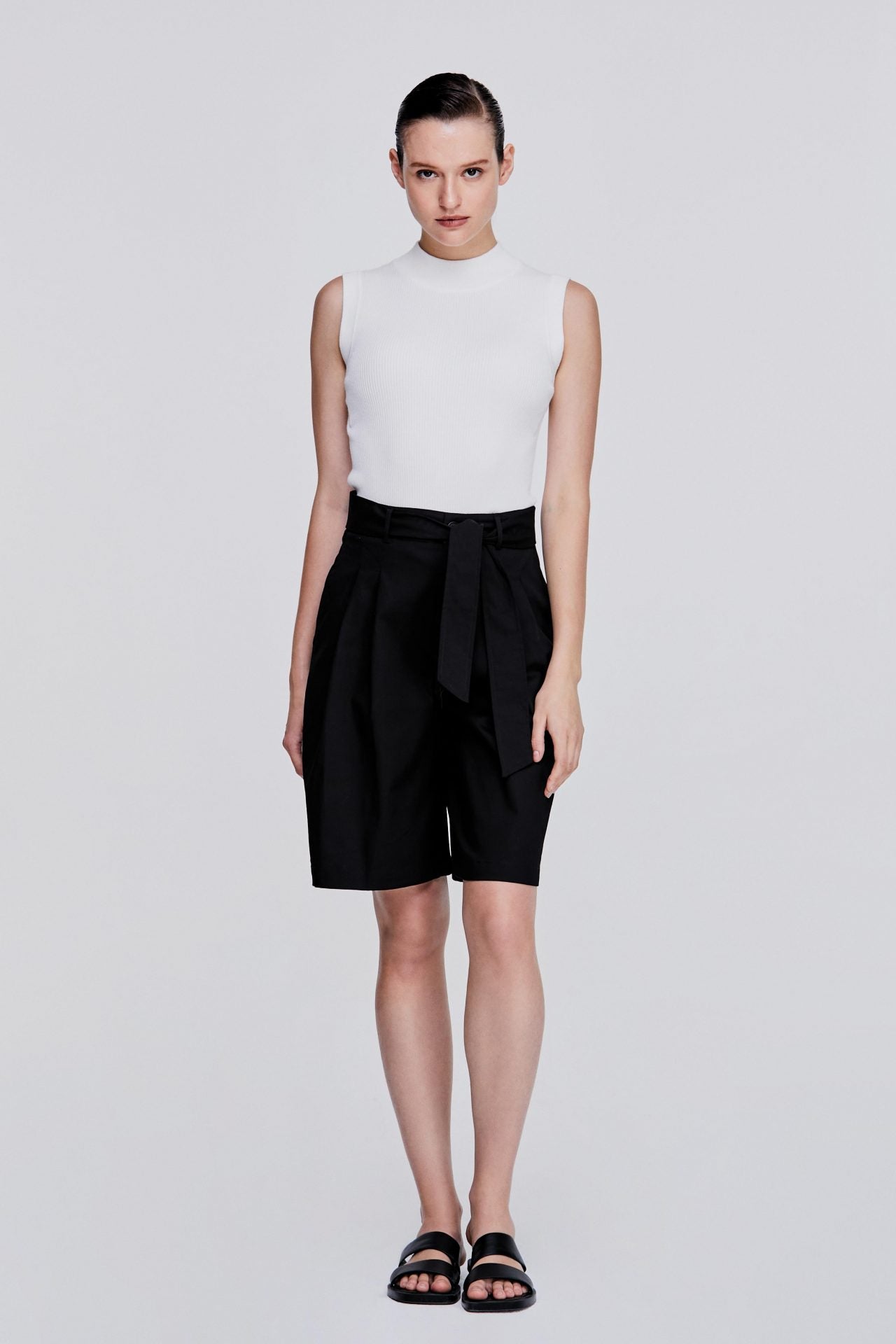 color:NOIR
