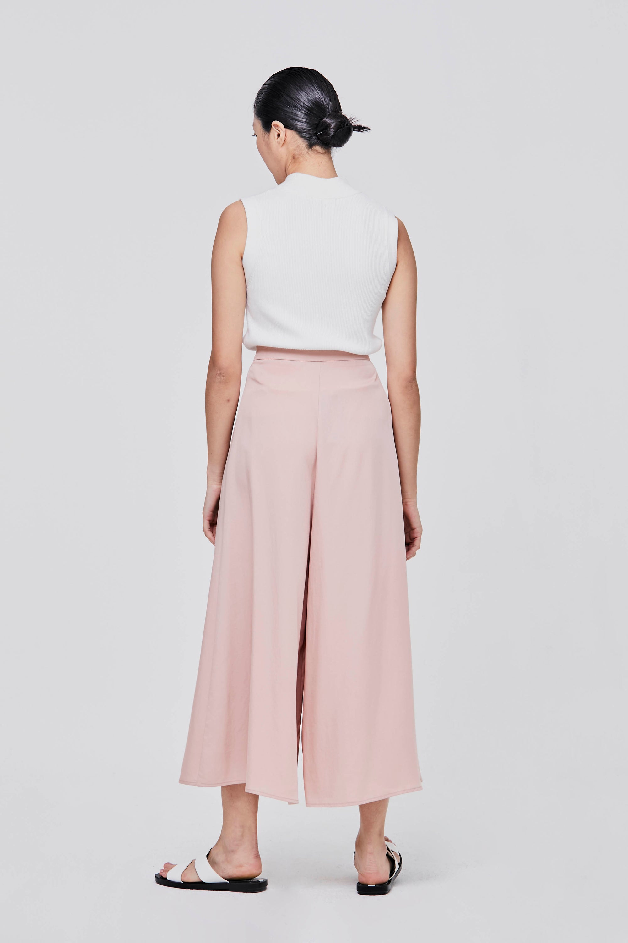 color:PEACH