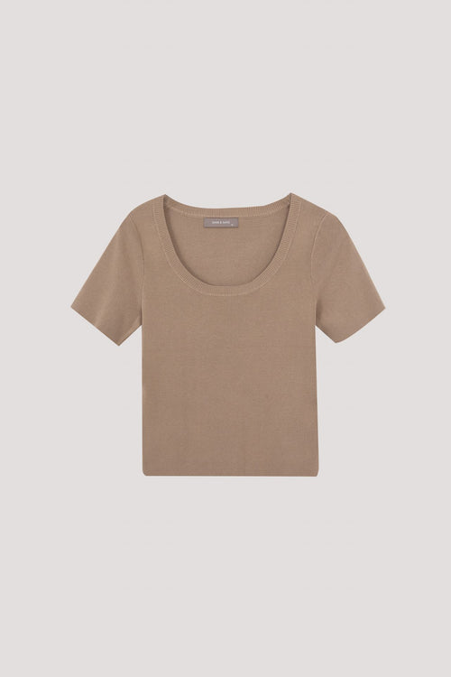 color:KHAKI