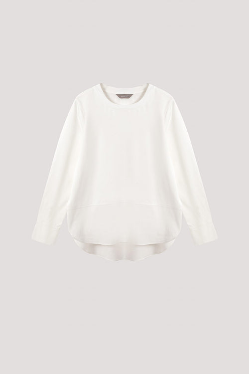 color:CREAM