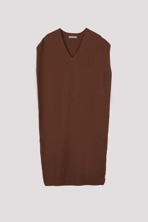 color:BROWN