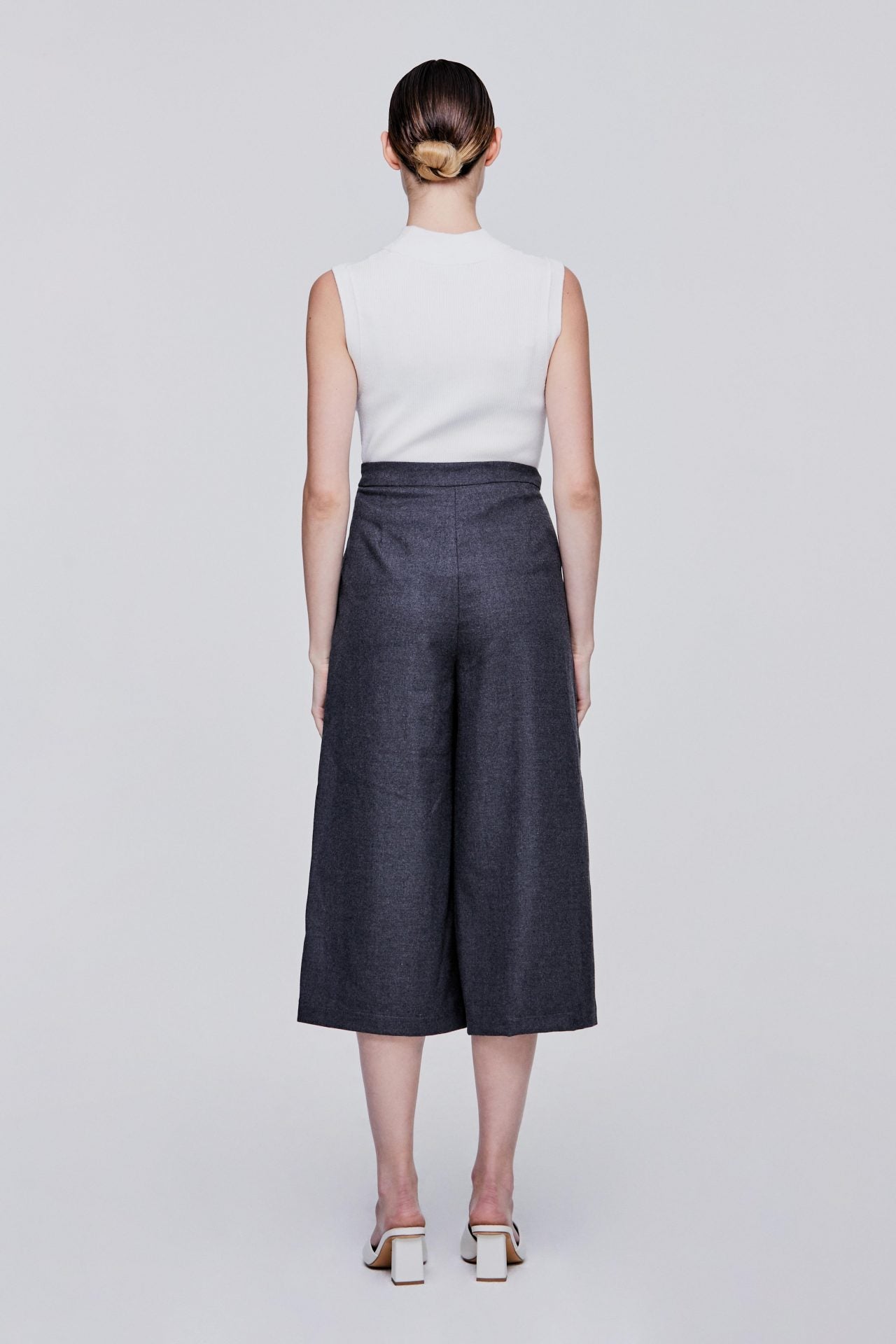 color:HUE GREY