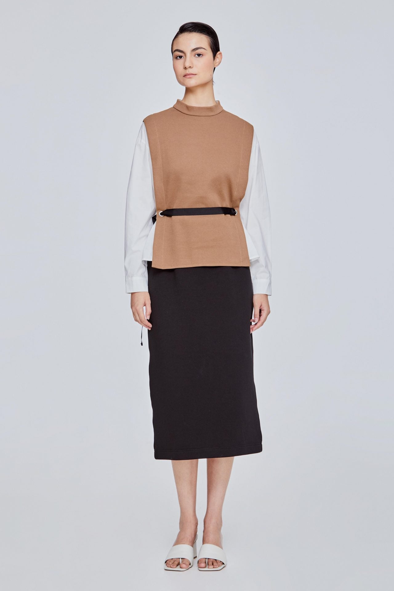 color:BROWN