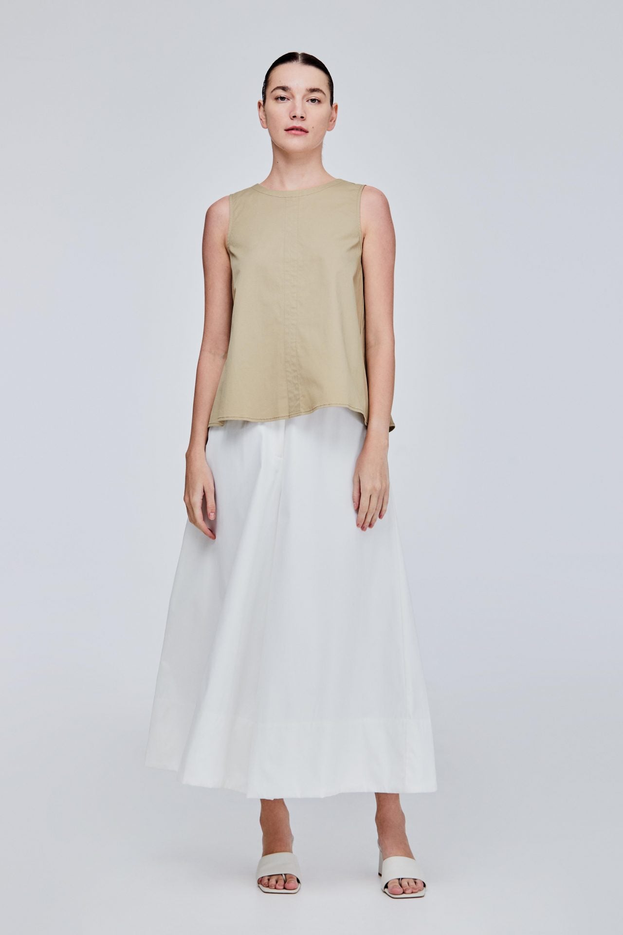 color:KHAKI