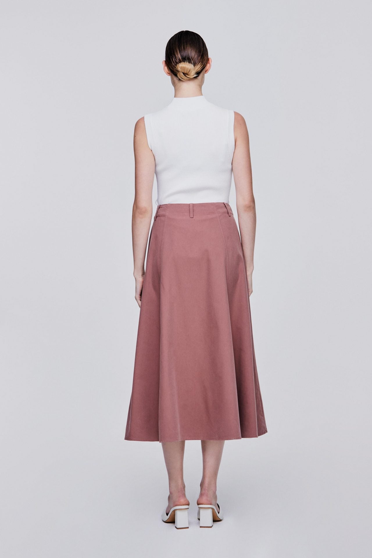 color:ROSEWOOD