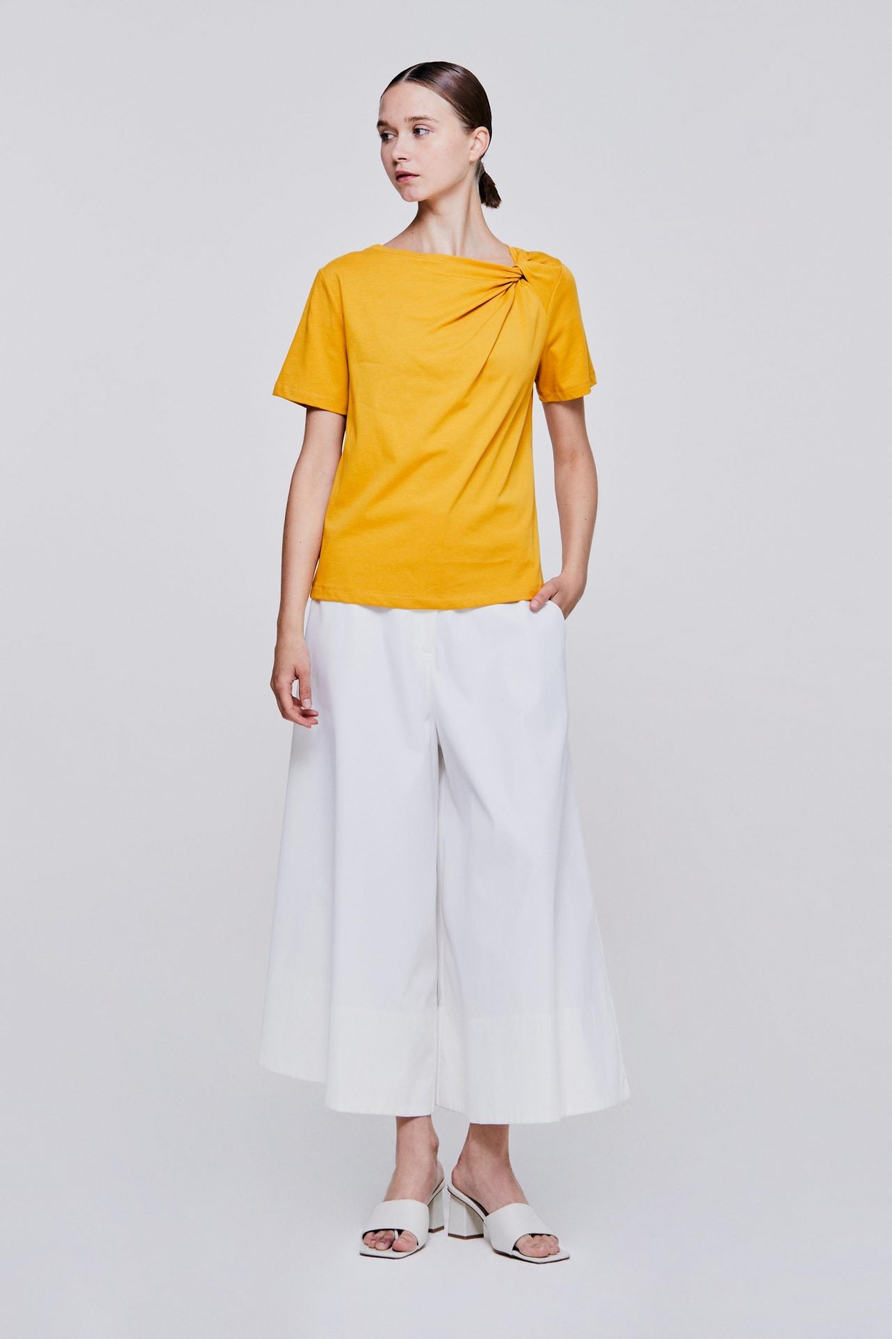 color:MARIGOLD