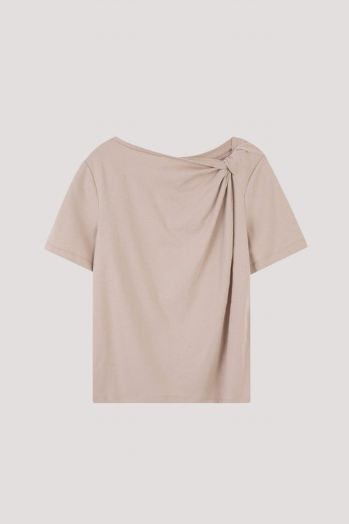 color:SAND