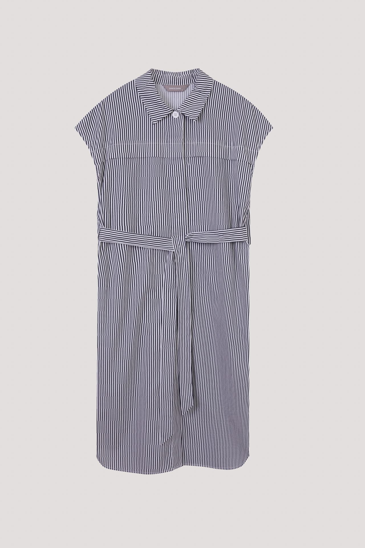 color:NAVY