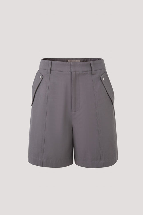 Pocket Flaps Detailed Shorts
