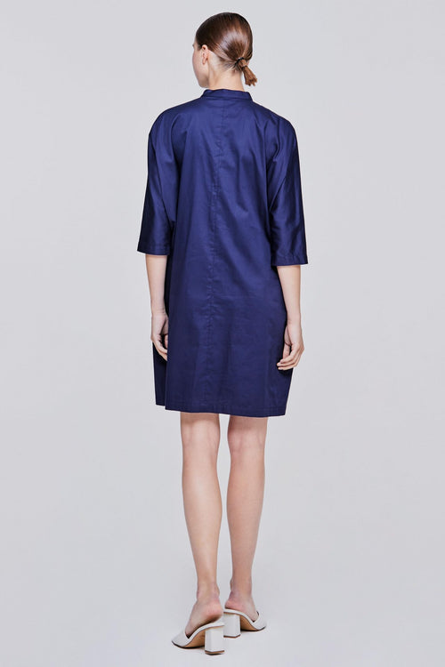 color:NAVY