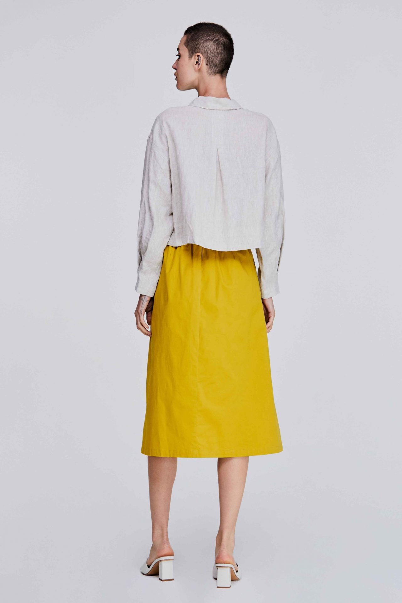 color:IVORY