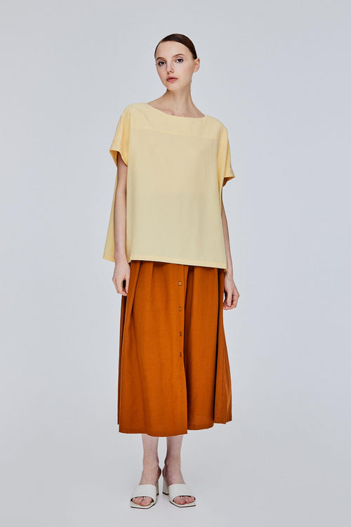 color:PALE YELLOW