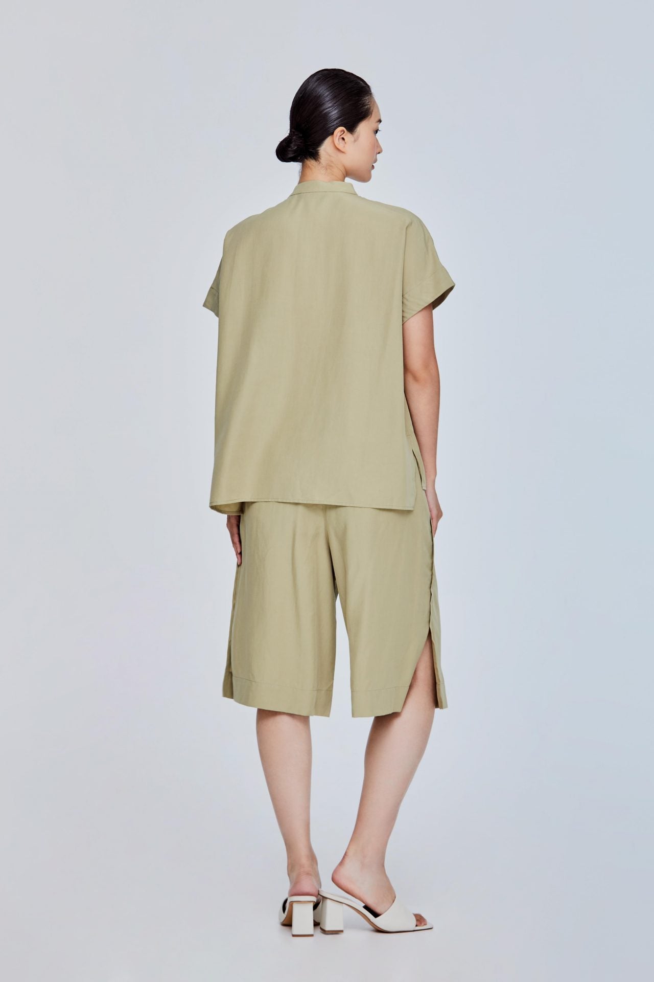 color:AVOCADO