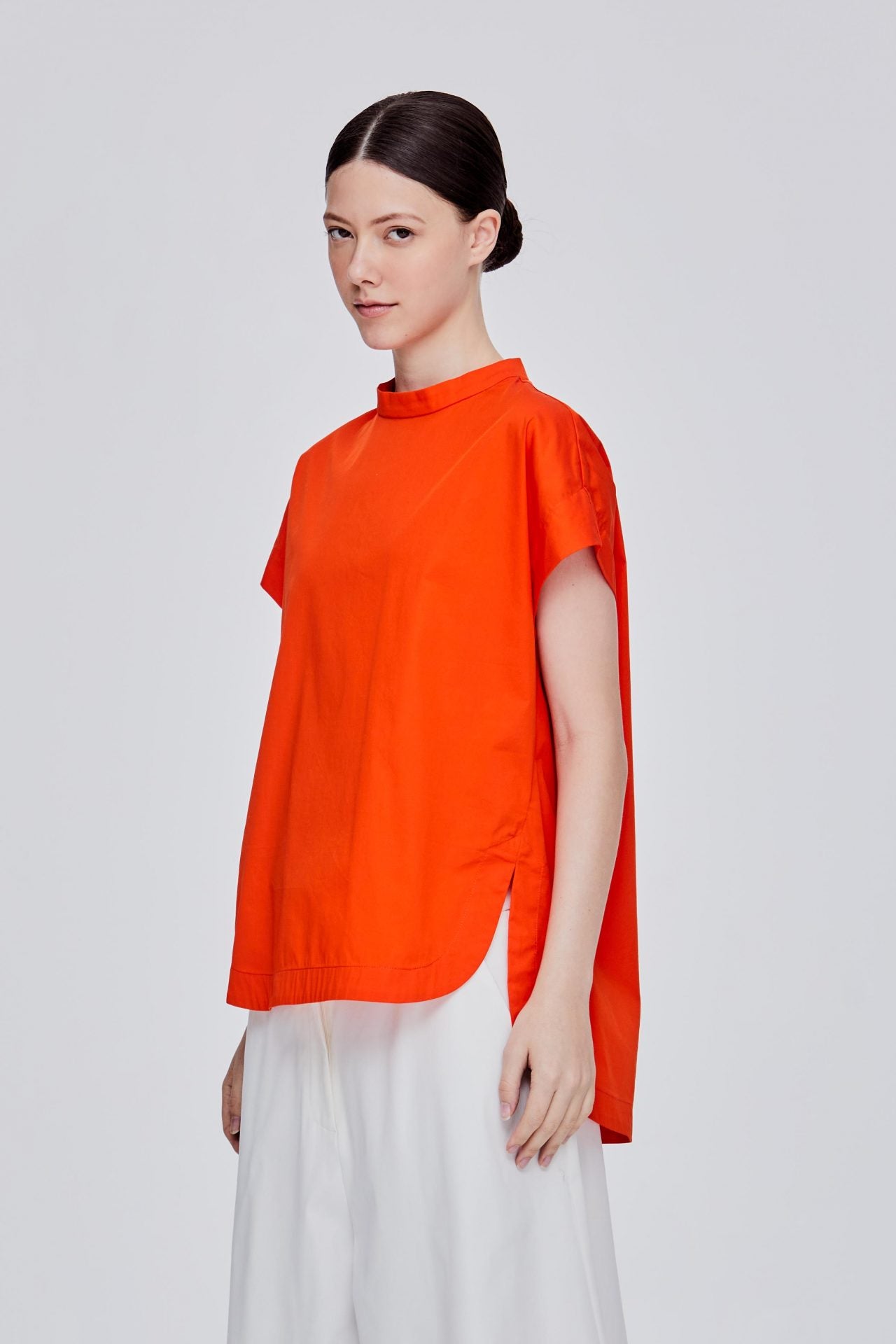 color:ORANGE