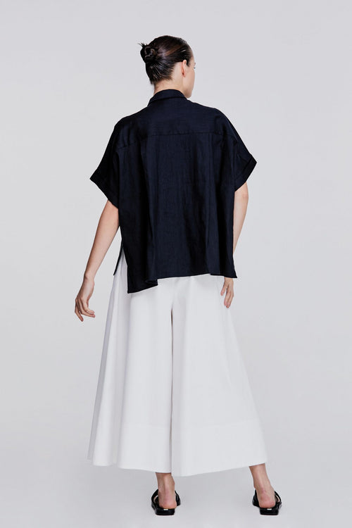 color:NAVY