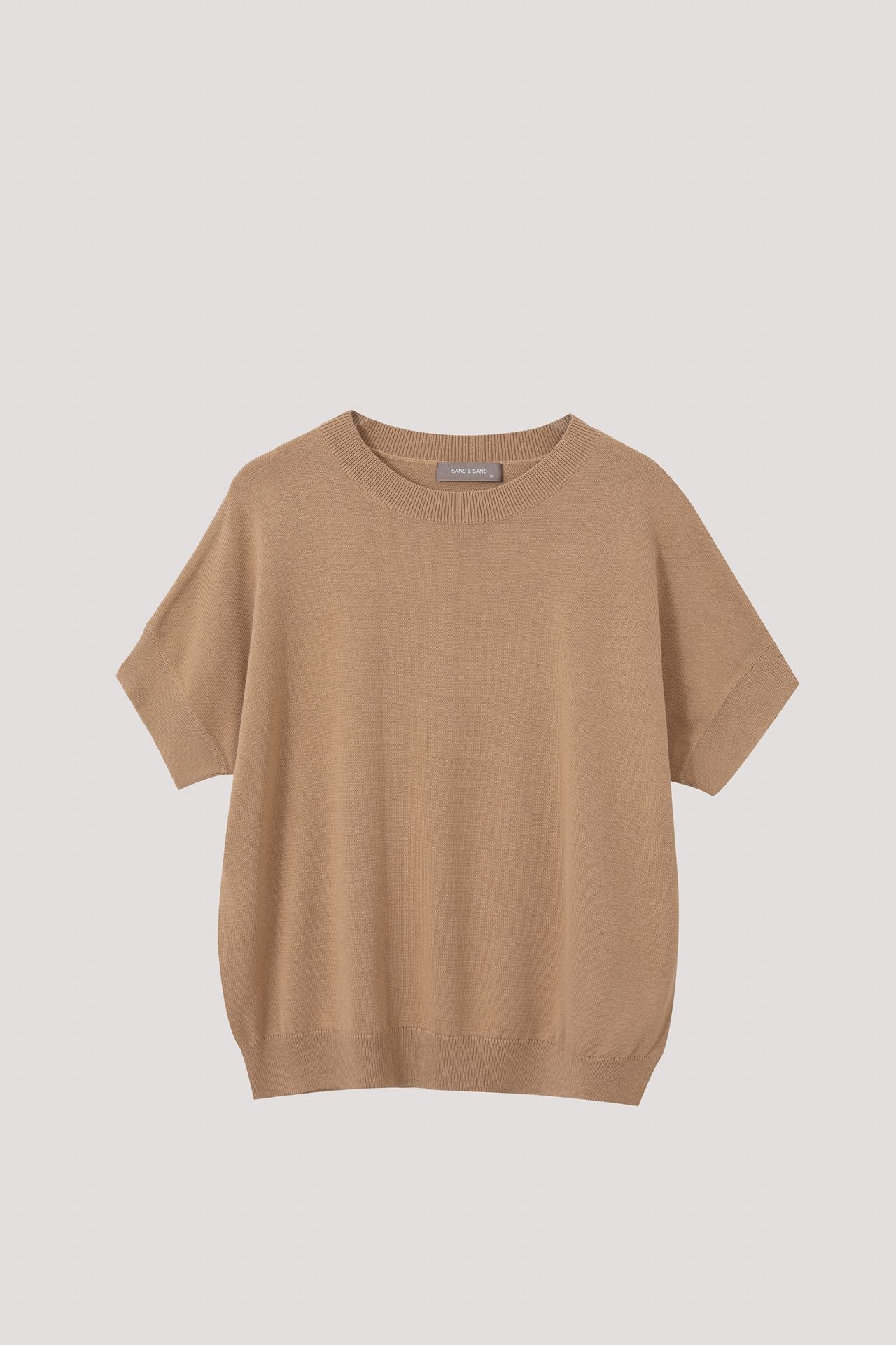 color:BEIGE