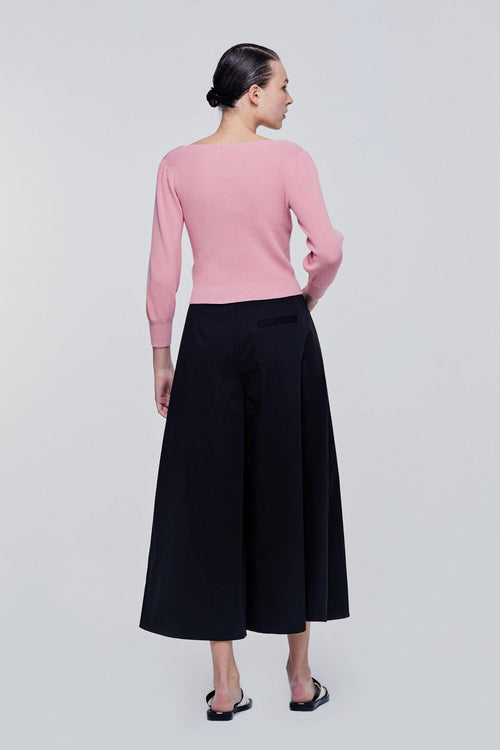 color:PINK