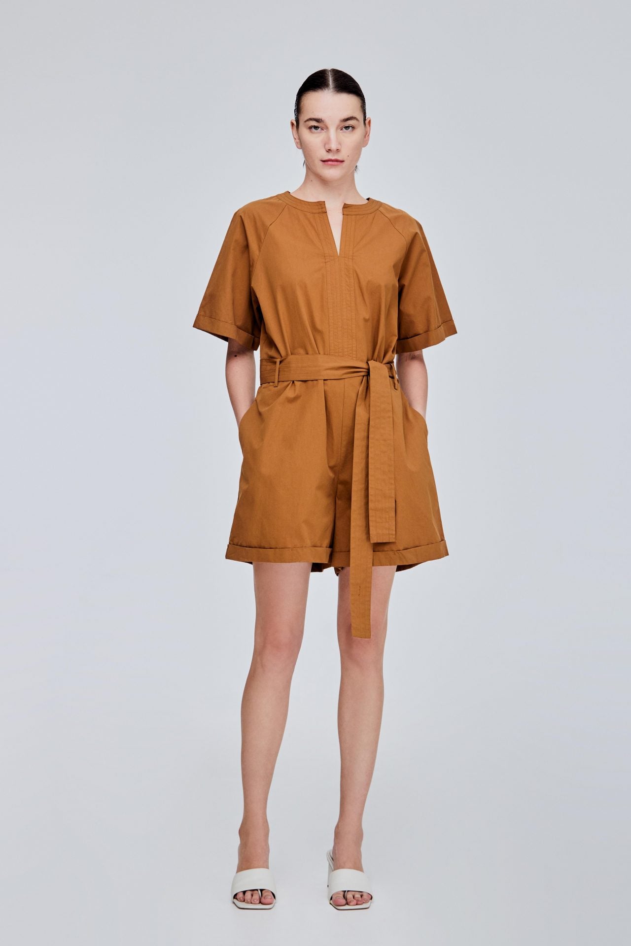 color:BROWN