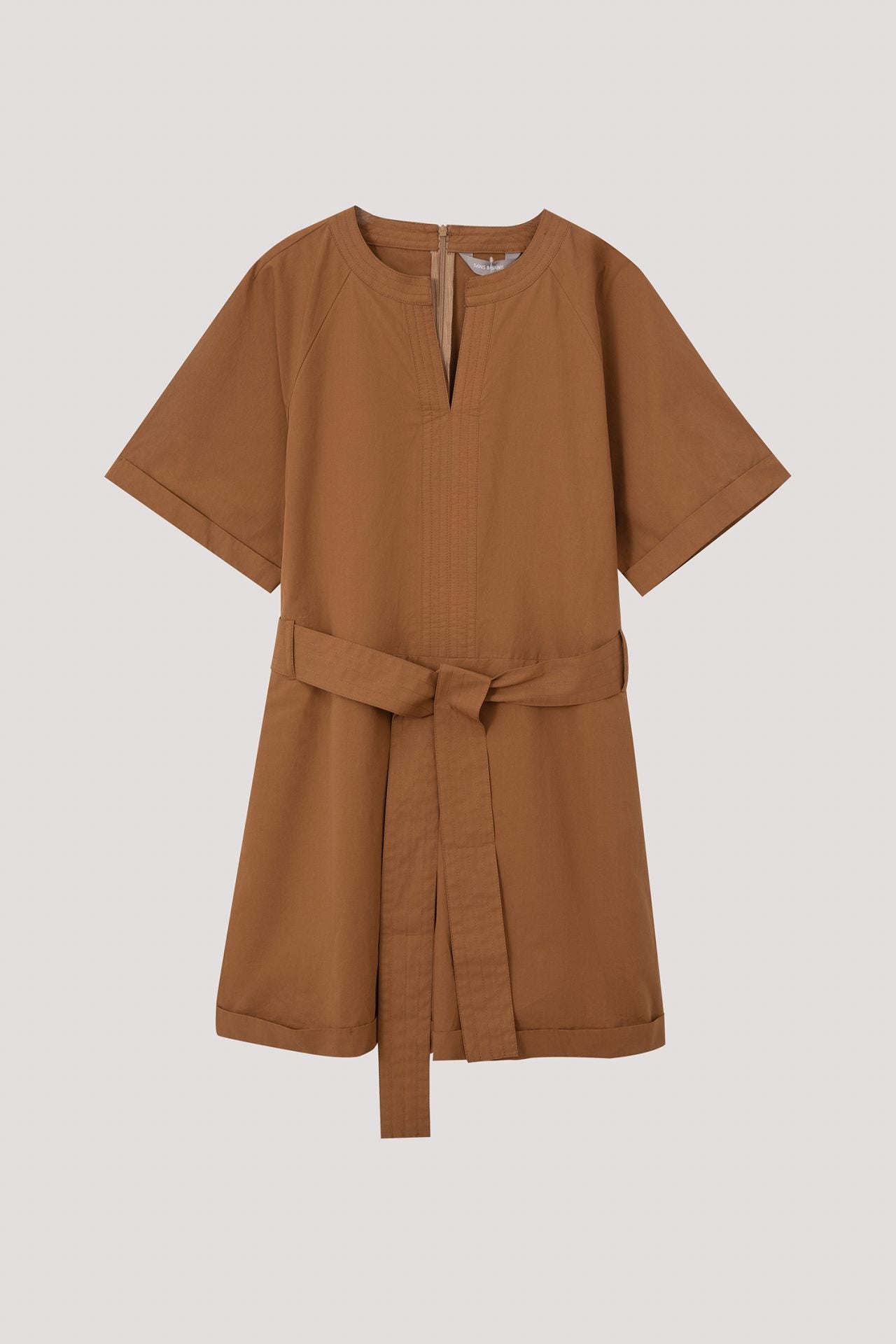 color:BROWN