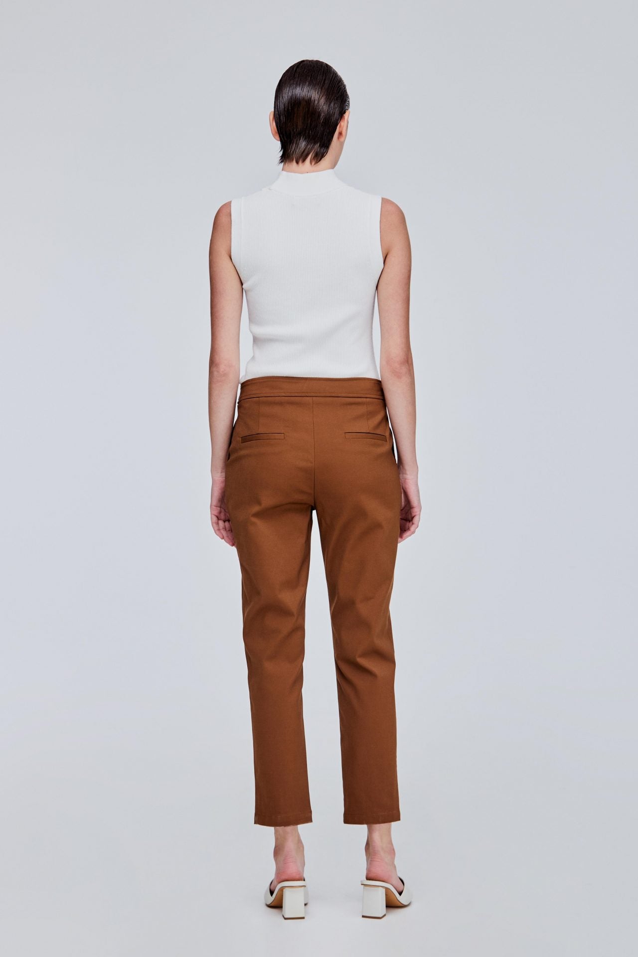 color:BROWN