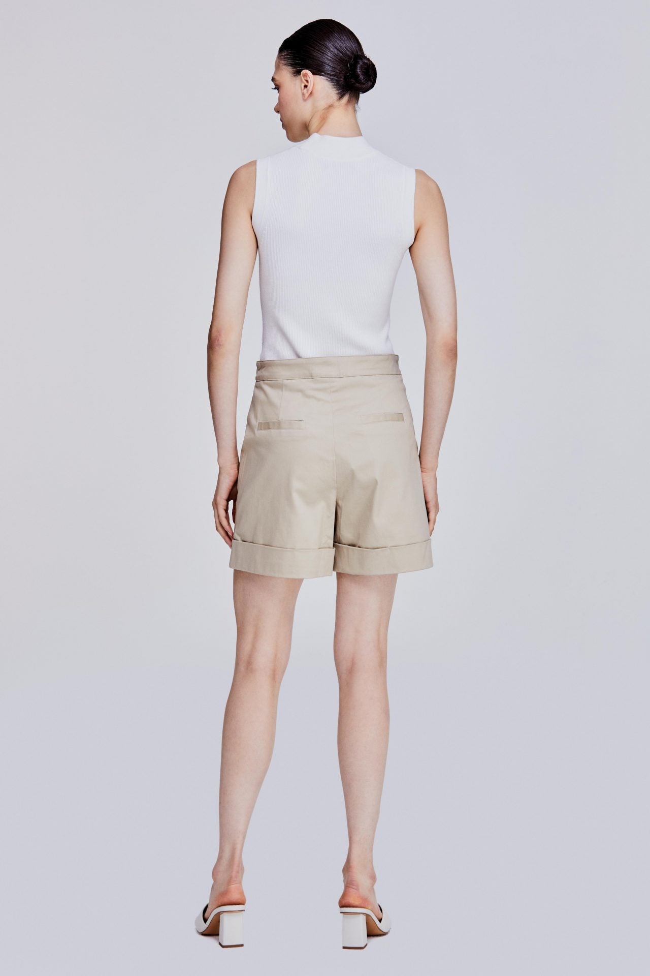 color:SAND