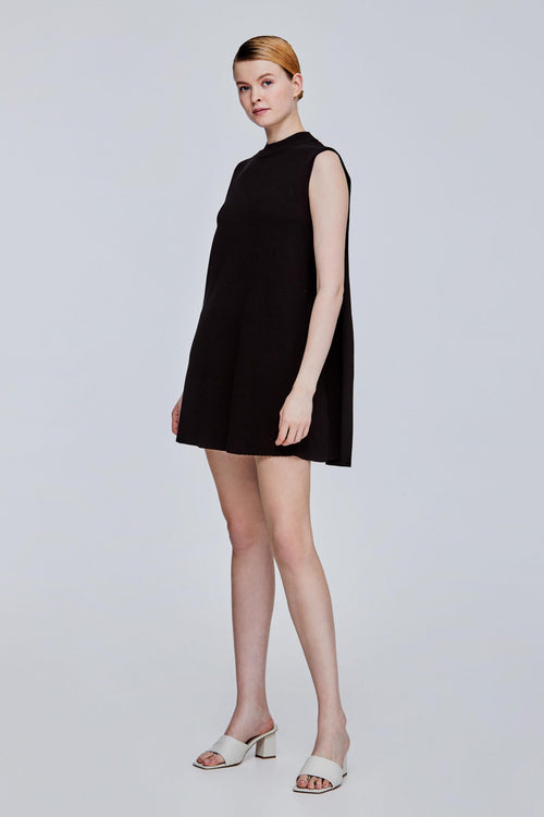 color:NOIR