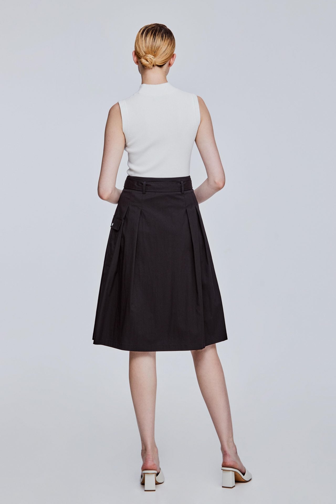 color:NOIR