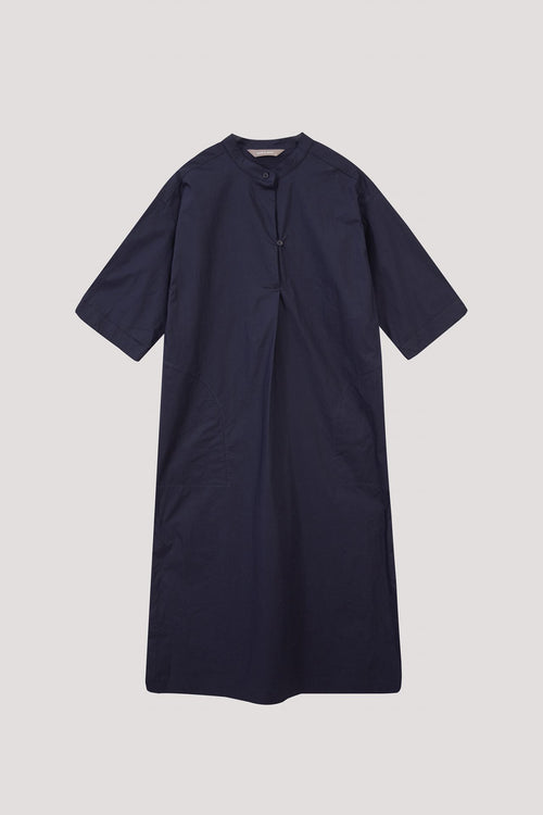 color:NAVY